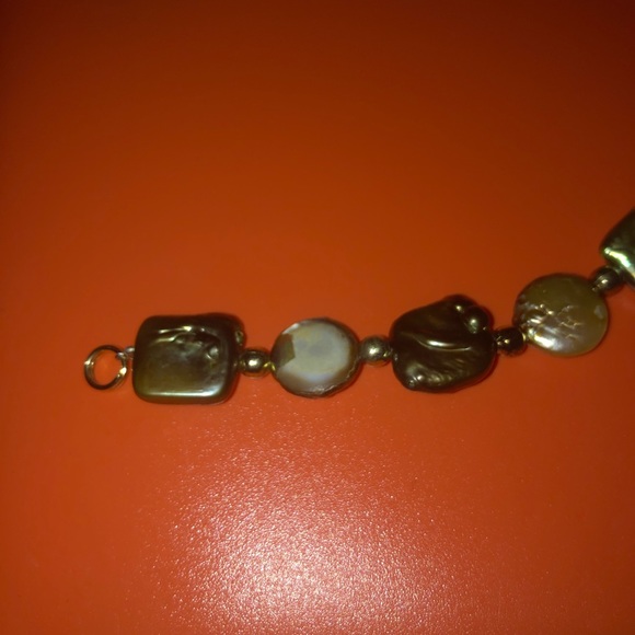 Dyed Pearl Necklace and Bracelet - 441 $50 or $45 w/offer - Picture 4 of 7